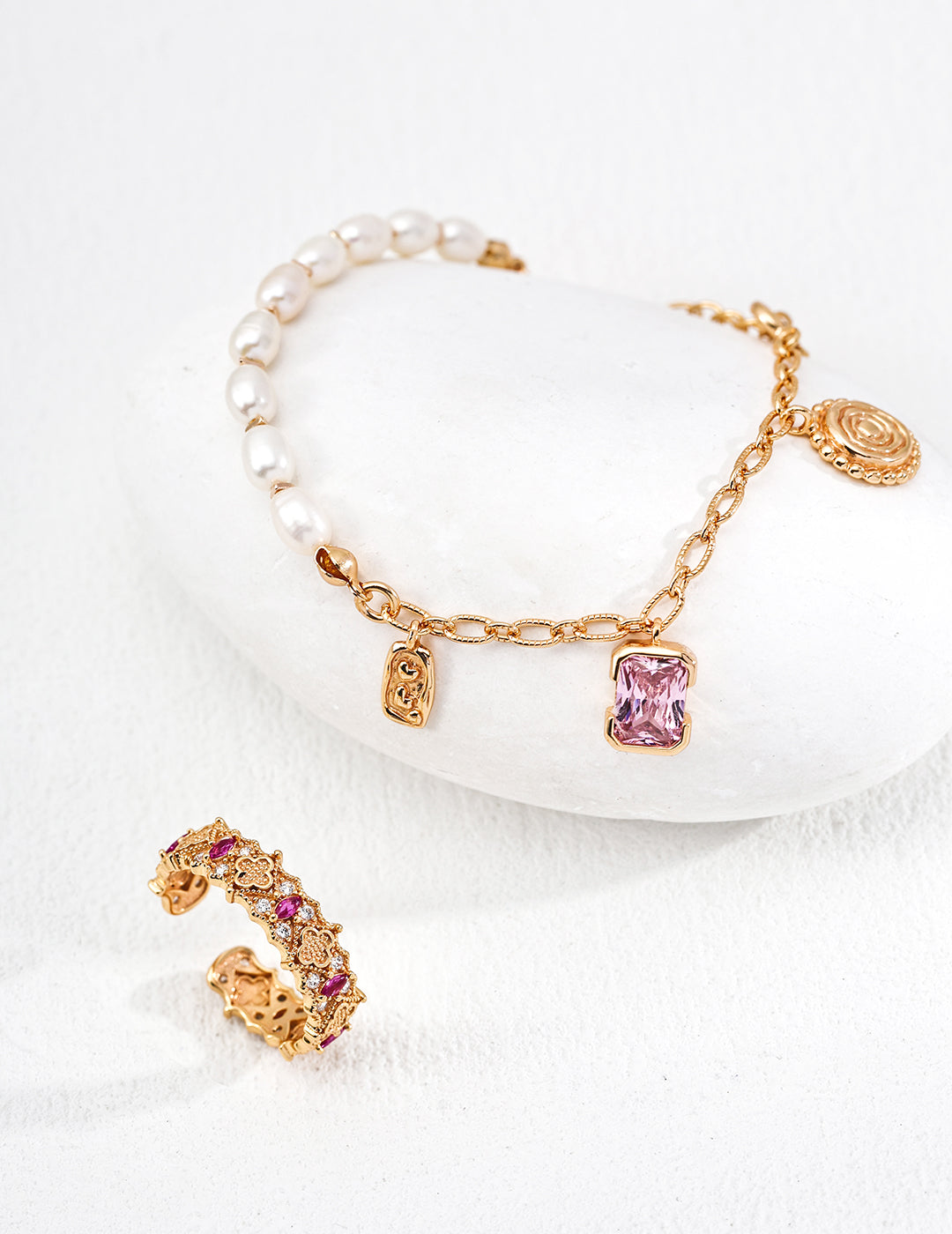 Lumière Charm Bracelet