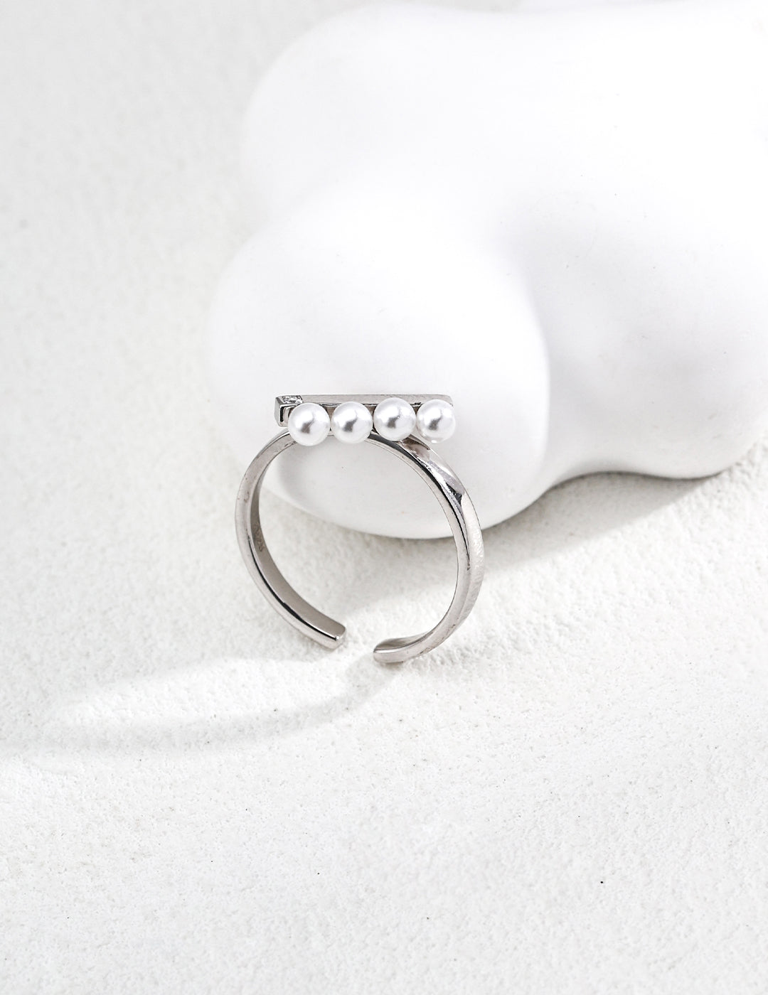 Lumière Pearl Bar Ring