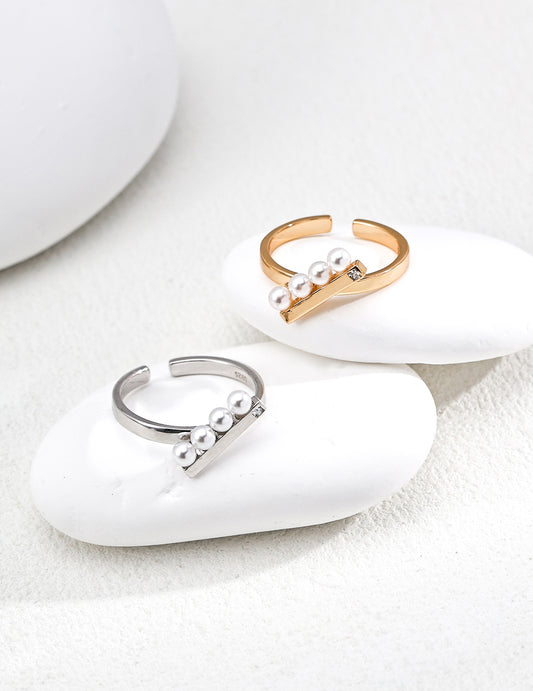 Lumière Pearl Bar Ring